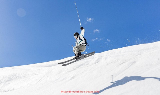 优直播-广场健身器材使用示范及体育健身公共设施推广