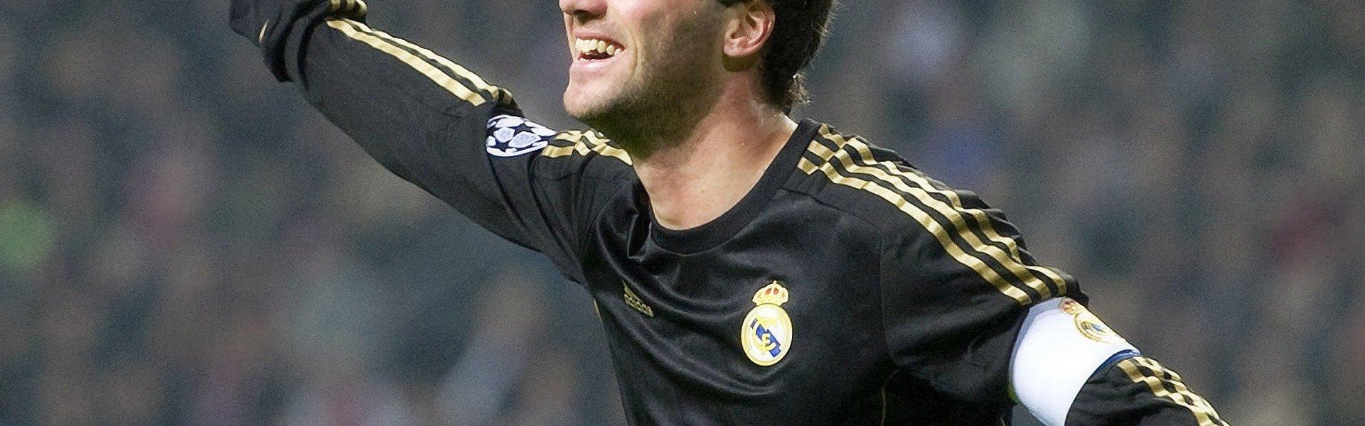 优直播-印号是否易脱落?世俱杯球衣印号工艺质量对比